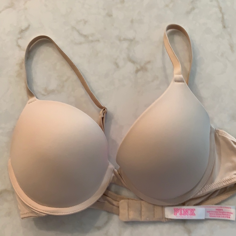 Victoria’s Secret Pink wear everywhere push up